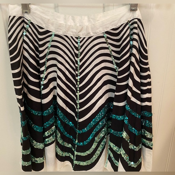 ⭐️HP⭐️bebe|Sequin skirt - Picture 3 of 5